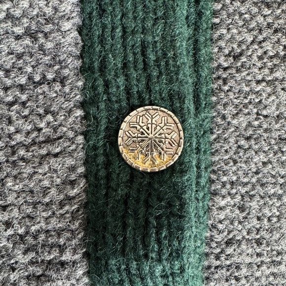 Ralph Lauren Vintage Wool Cardigan with Green trim, blue label, Small, hand knit - Picture 11 of 13